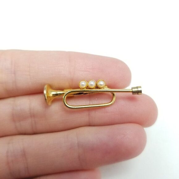 Vintage Trumpet Shape Brooch, Gold Tone Faux Pearl Lapel Pin, Instrument Music - Picture 2 of 6